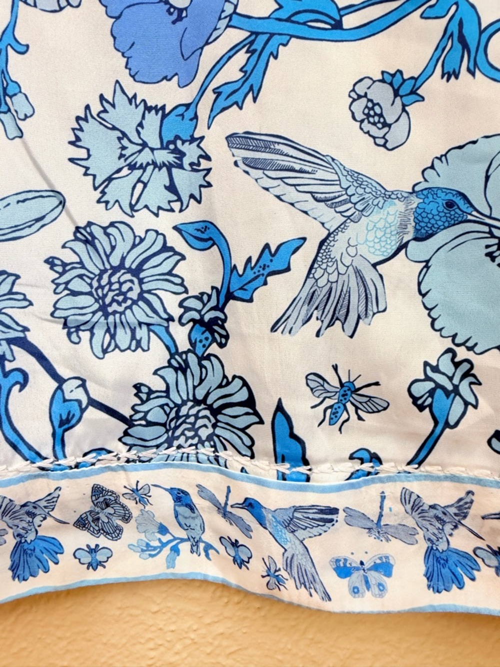 Gretchen Scott blue white hummingbird tunic blouse - Picture 9 of 11